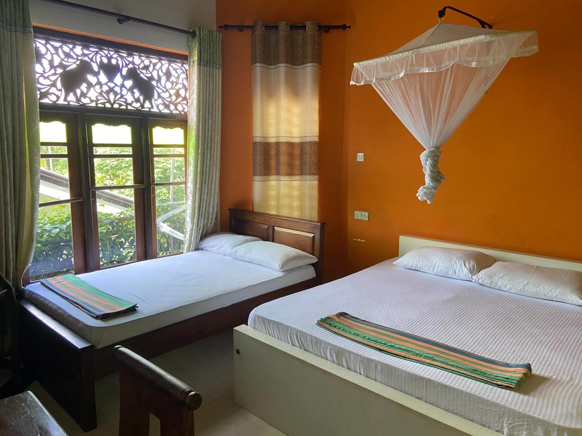 Bee Nest Bed & Breakfast Negombo Luaran gambar