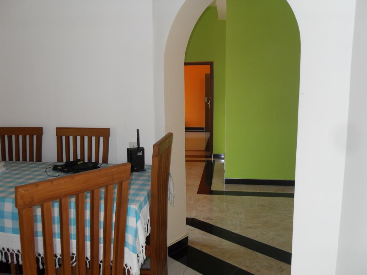 Bee Nest Bed & Breakfast Negombo Luaran gambar