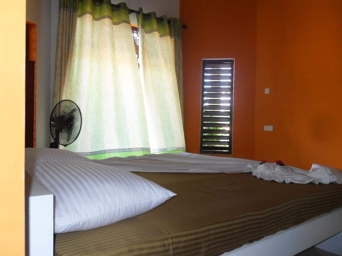 Bee Nest Bed & Breakfast Negombo Luaran gambar