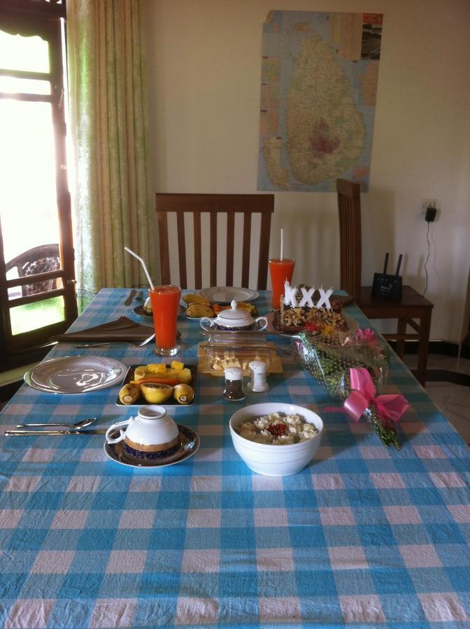 Bee Nest Bed & Breakfast Negombo Luaran gambar