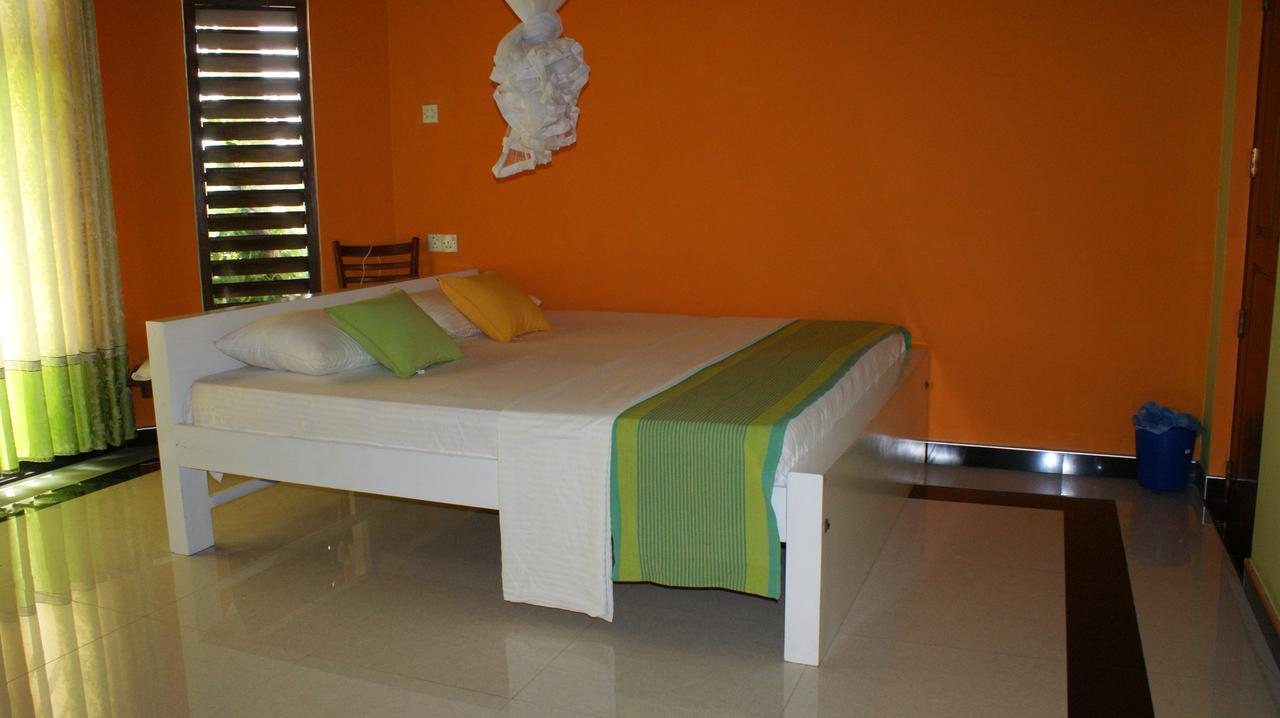 Bee Nest Bed & Breakfast Negombo Luaran gambar