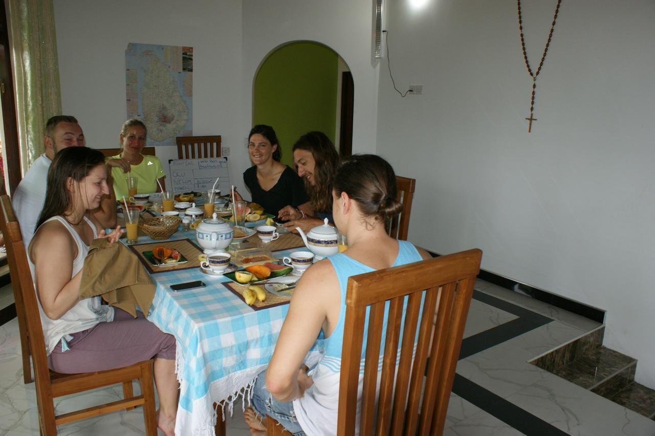 Bee Nest Bed & Breakfast Negombo Luaran gambar