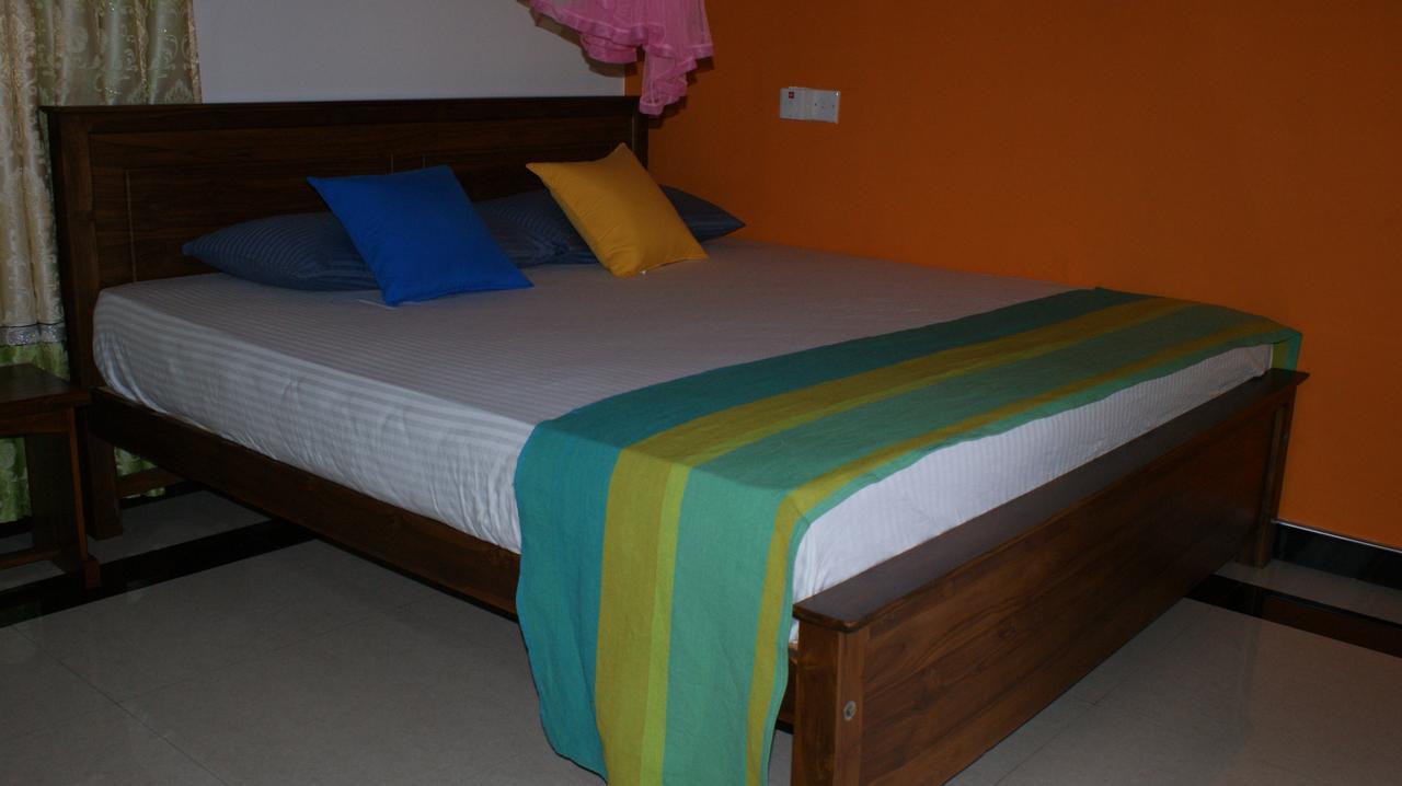 Bee Nest Bed & Breakfast Negombo Luaran gambar