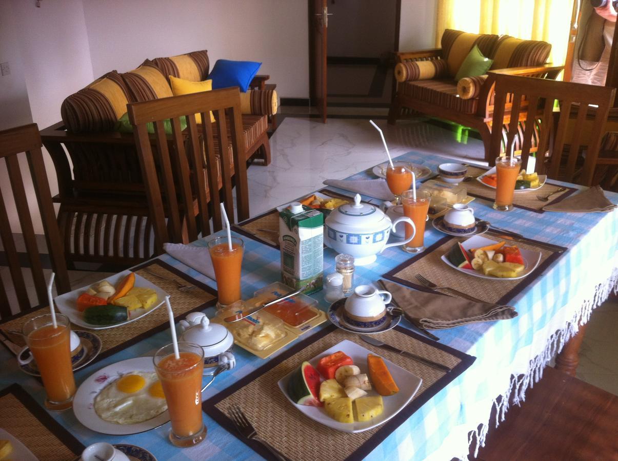 Bee Nest Bed & Breakfast Negombo Luaran gambar