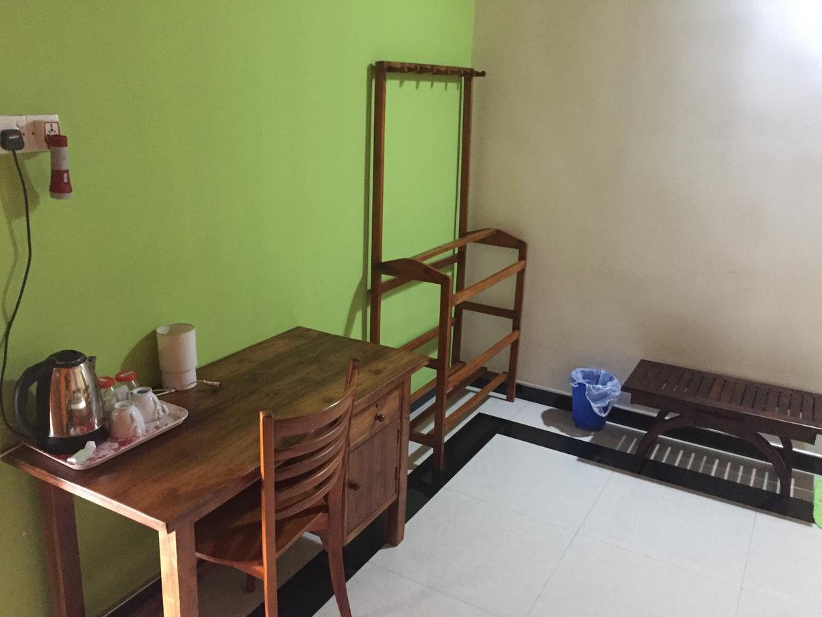 Bee Nest Bed & Breakfast Negombo Luaran gambar