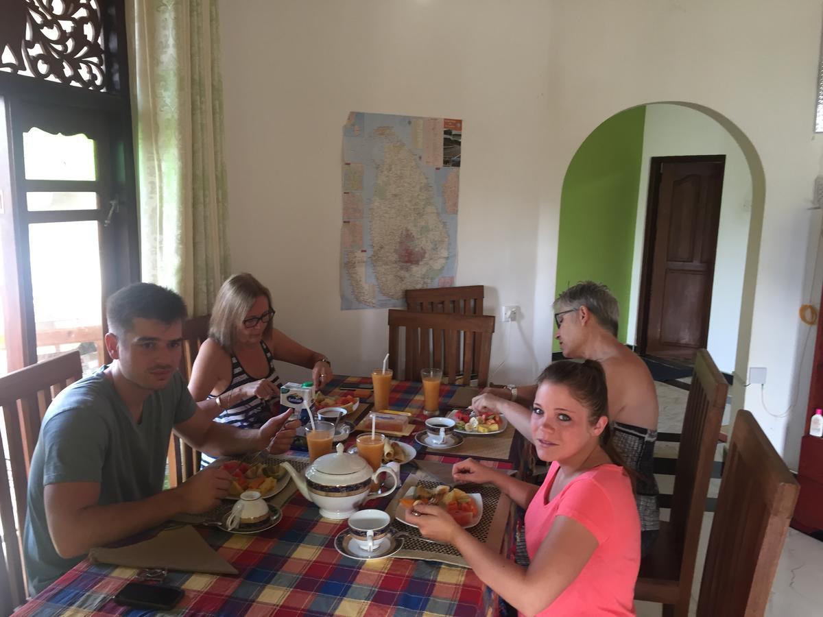 Bee Nest Bed & Breakfast Negombo Luaran gambar