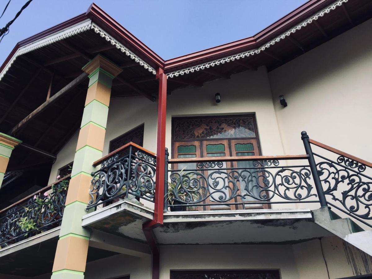 Bee Nest Bed & Breakfast Negombo Luaran gambar
